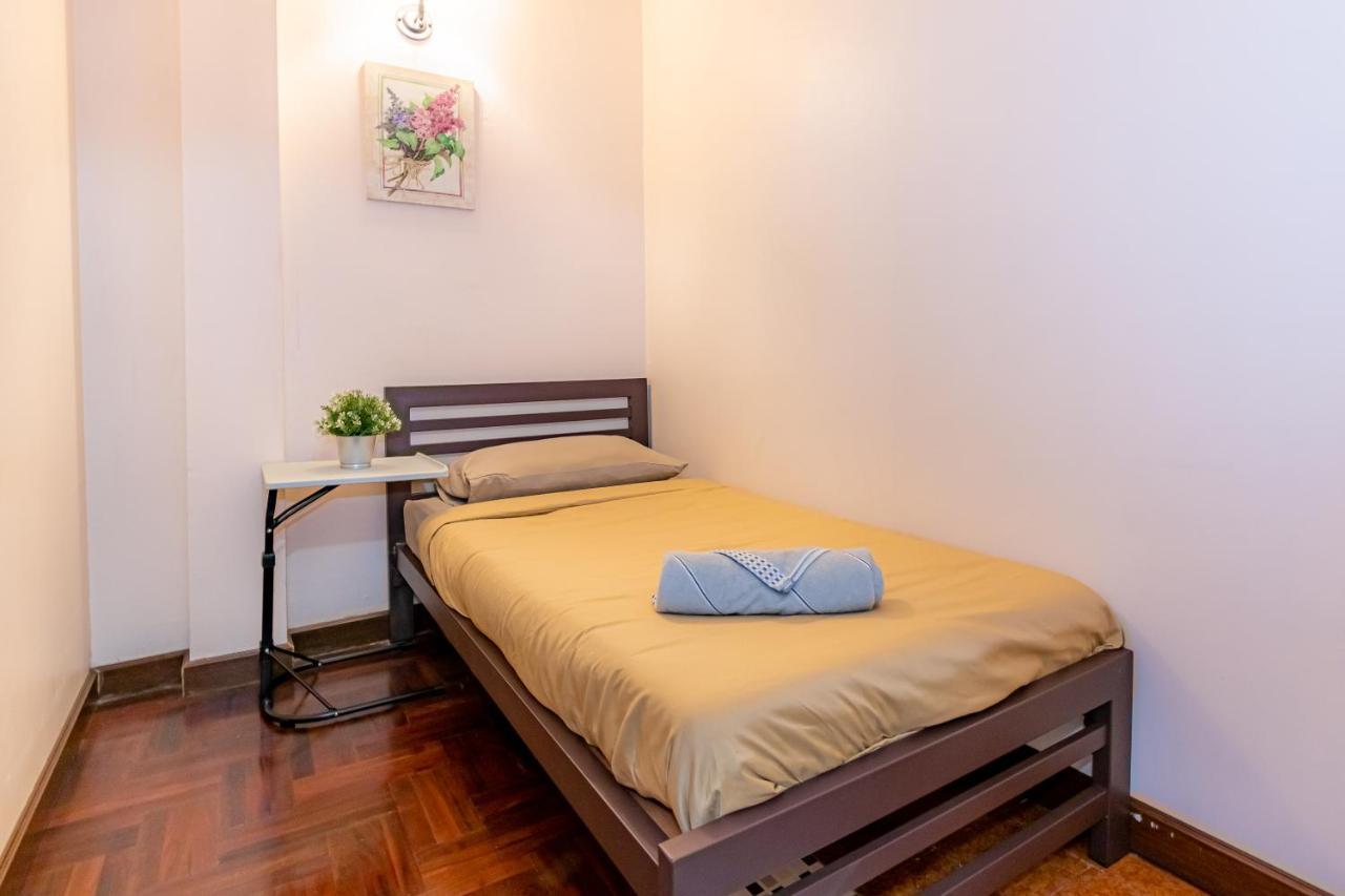Snoozzze Hostel ใกล้รถไฟฟ้า ย่านบางรัก (Adults Only) Bangkok Exterior foto