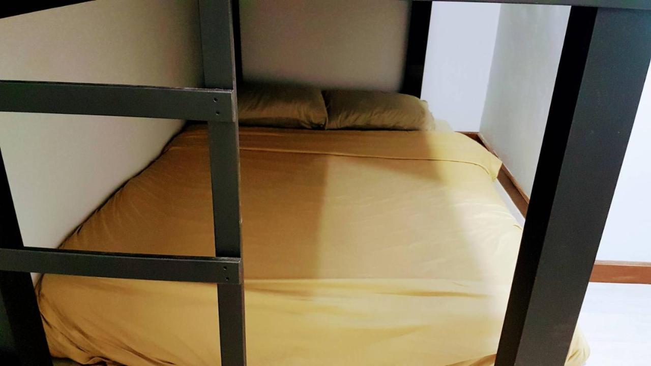 Snoozzze Hostel ใกล้รถไฟฟ้า ย่านบางรัก (Adults Only) Bangkok Exterior foto